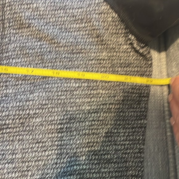 Lululemon track jacket - Picture 6 of 8